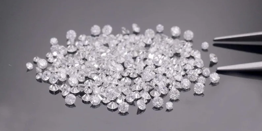 Natural melee diamonds