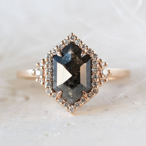 Column Salt and Pepper Diamond Ring